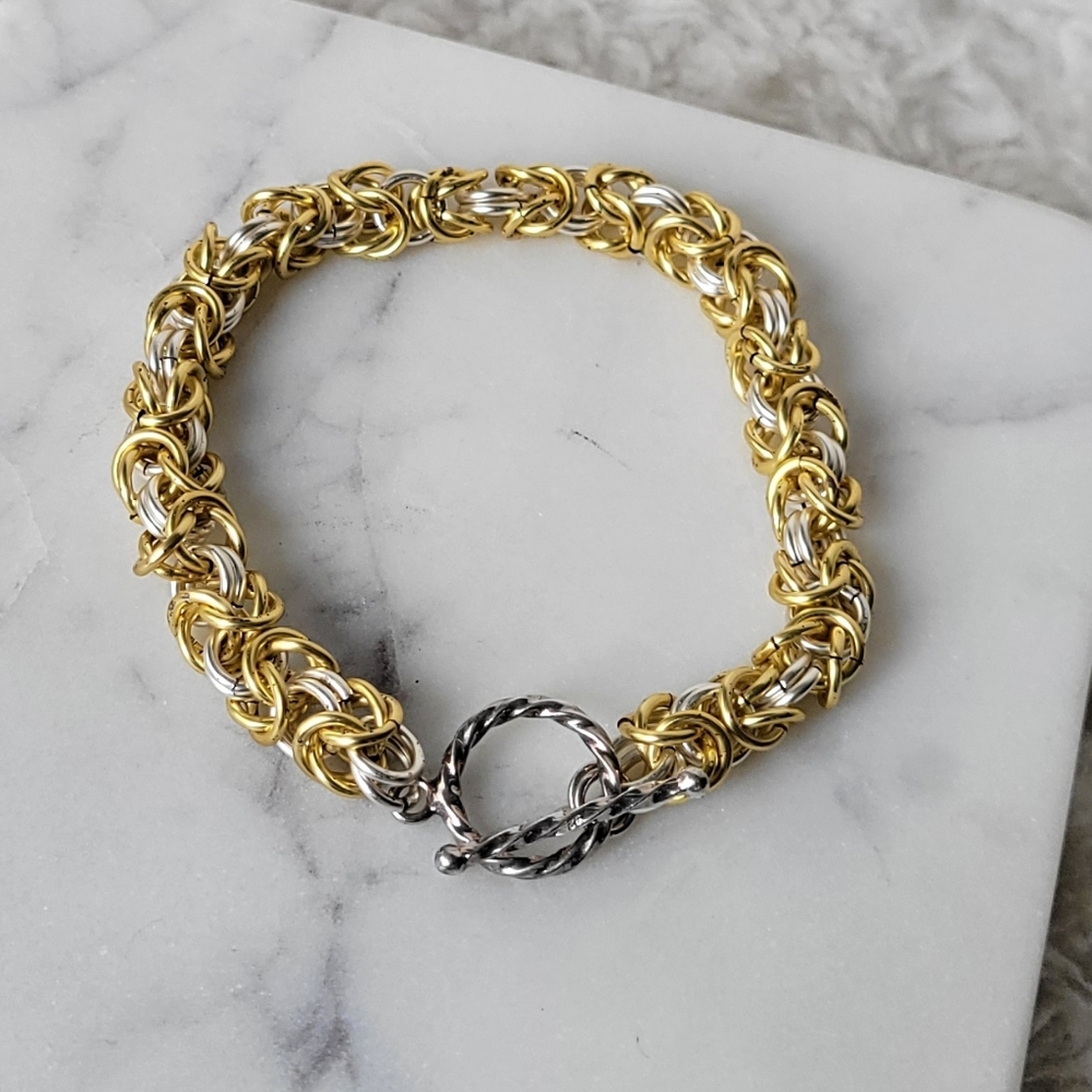 Elegant Gold and Silver Tone Chainmail Bracelet